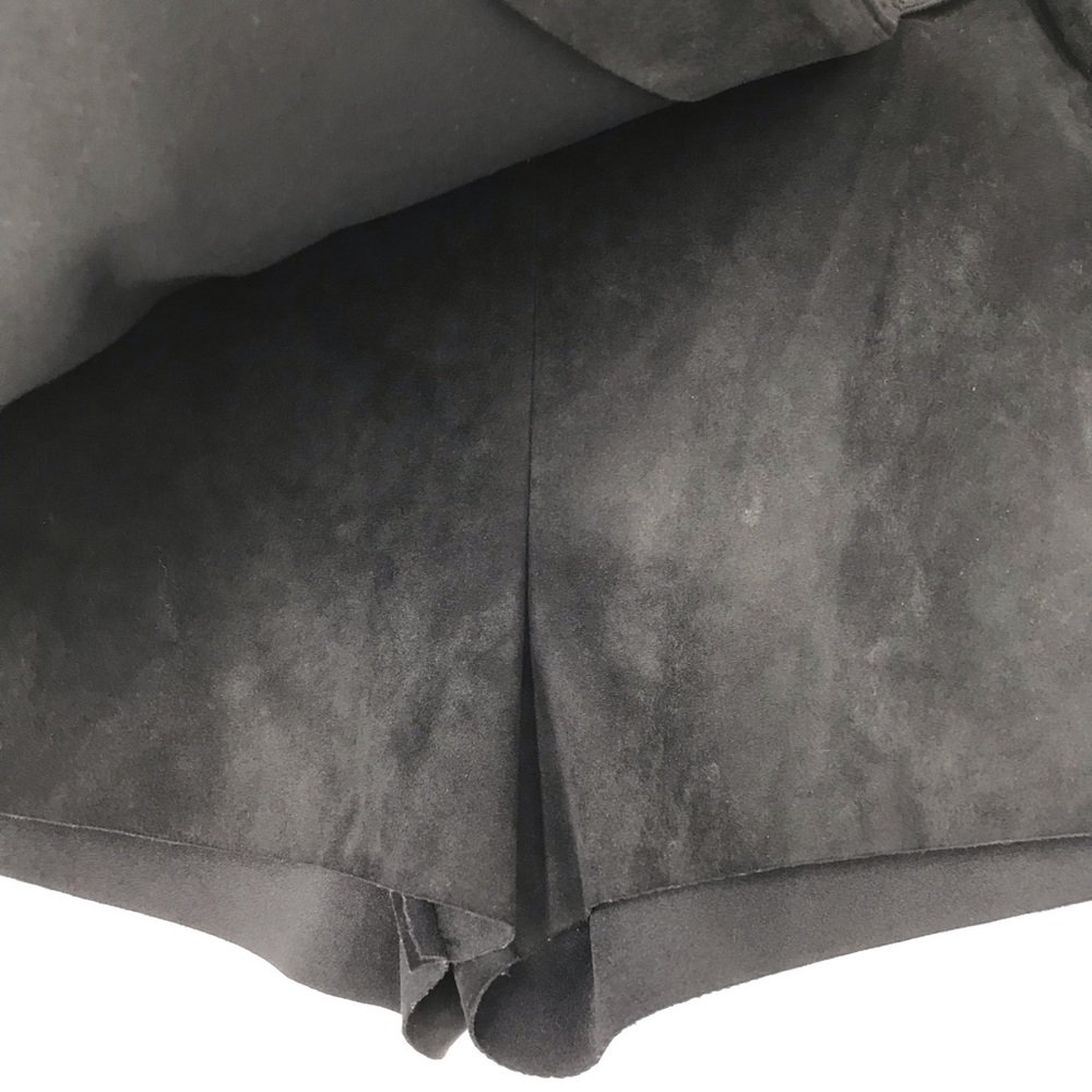 Zara Faux Suede Zippered Medium Black Skorts - Picture 3 of 5